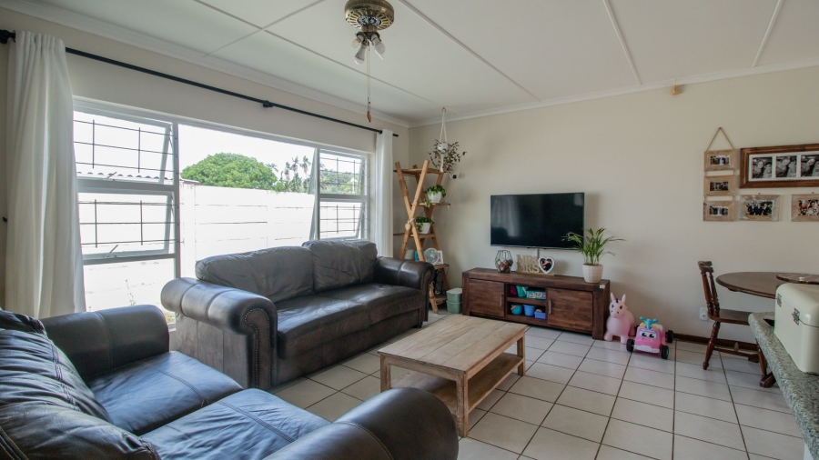 3 Bedroom Property for Sale in Sunrise On Sea Eastern Cape